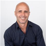 Docente abilitato all’insegnamento , materie letterarie scuole medie e superiori